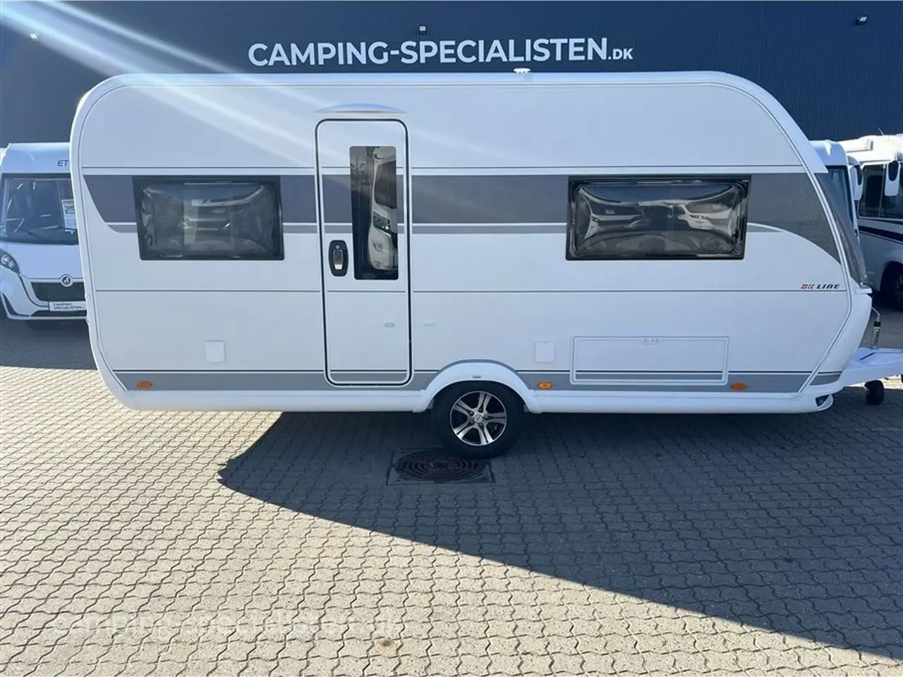 Billede 1 - 2026 - Hobby De Luxe 460 UFe 2026 Hobby De Luxe 460 UFe DK LINE - Kan ses nu hos Camping-Specialisten.dk