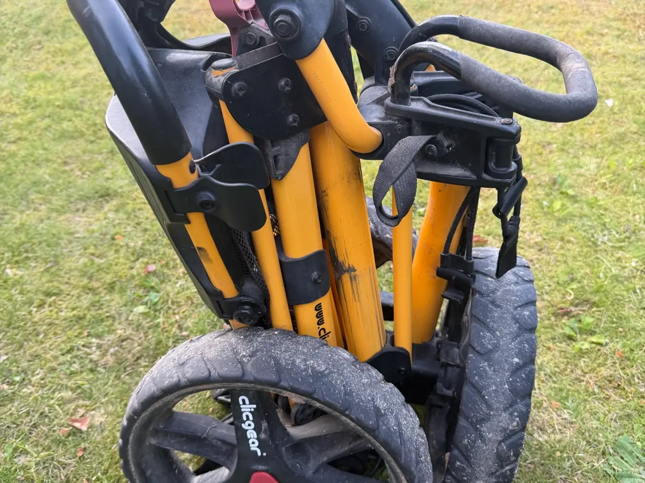 Billede 18 - Titleist golfbag med jernsæt, hybrid og putter