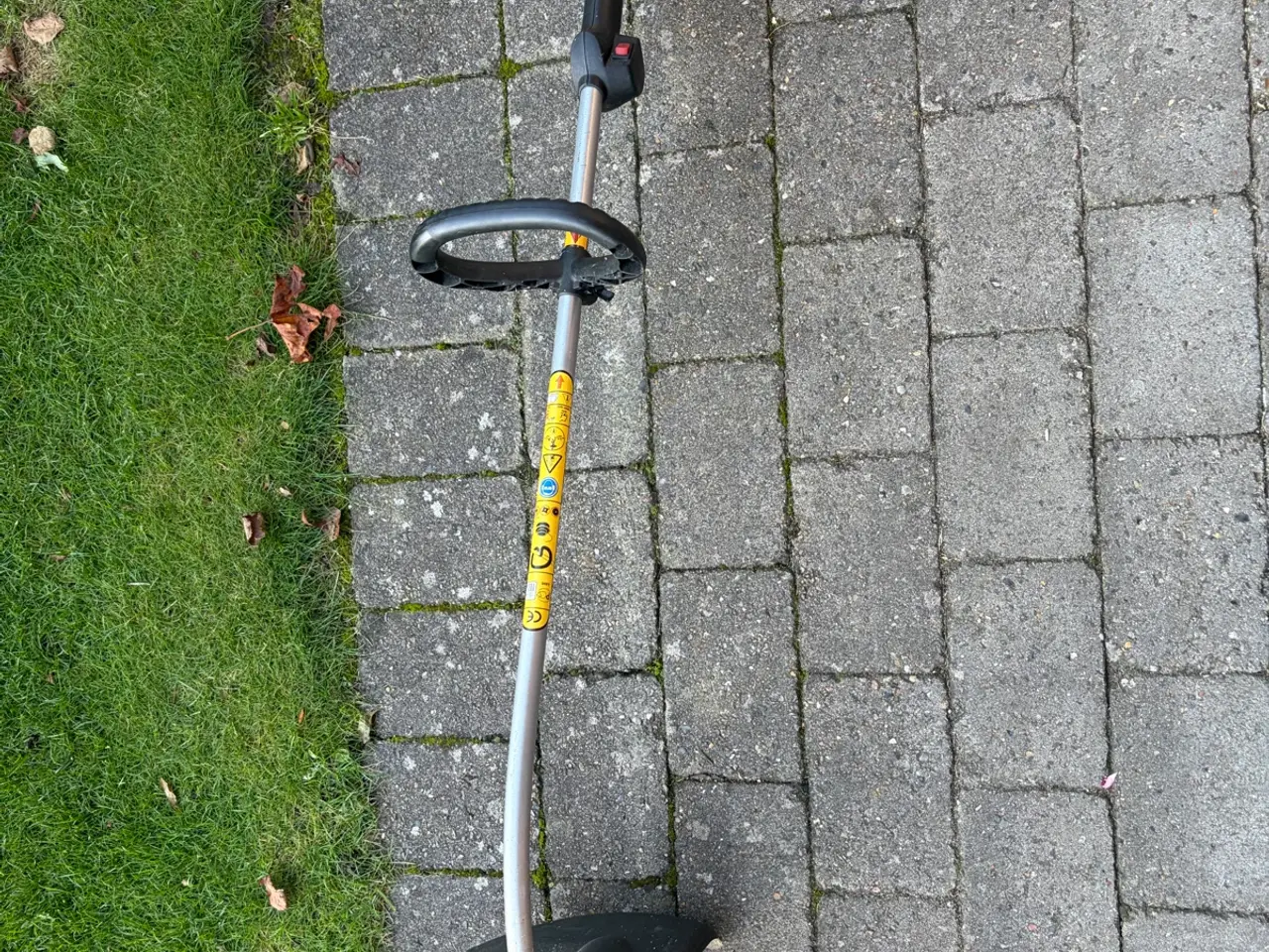 Billede 3 - Rigtig fin Husqvarne benzin hækkeklipper.