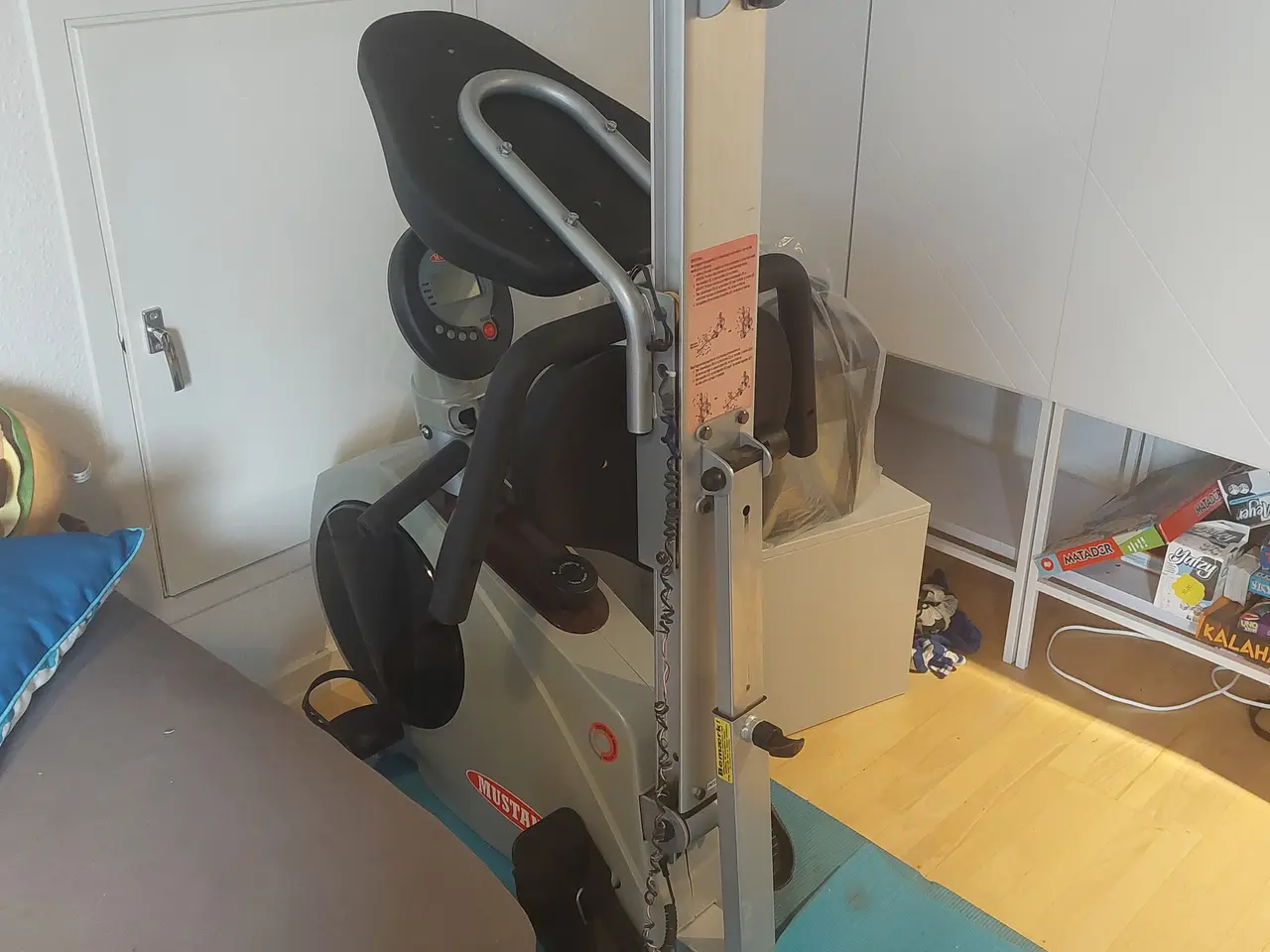 Billede 2 - Romaskine og cykel i en