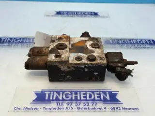 New Holland T7.315 Hydraulikventil 47858109