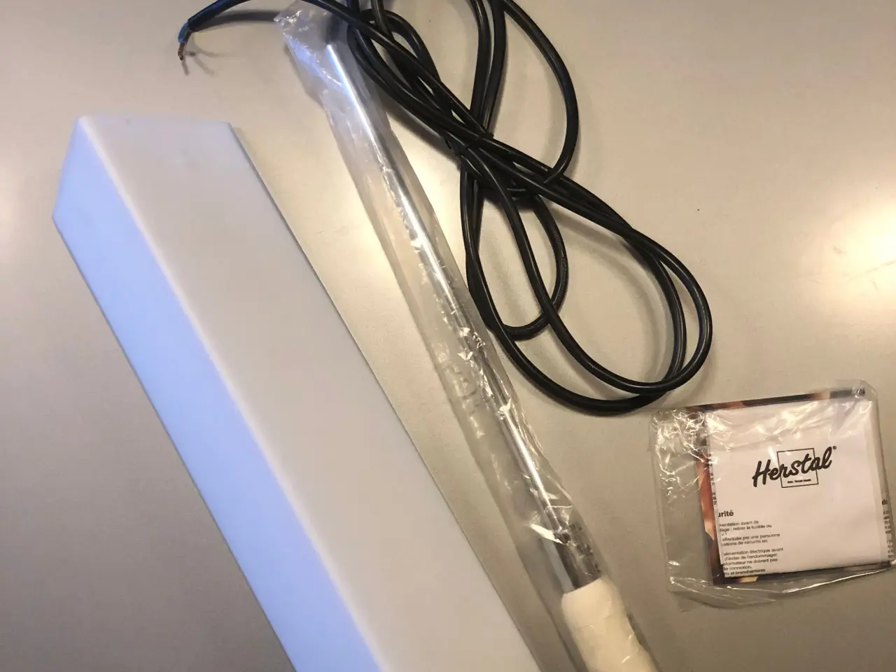 Billede 1 - Trekantet Herstal lampe