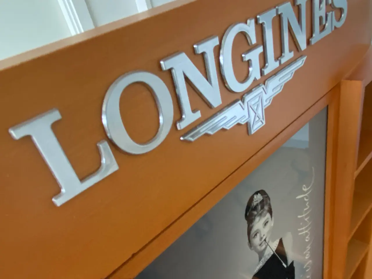 Billede 3 - Longines displayet.