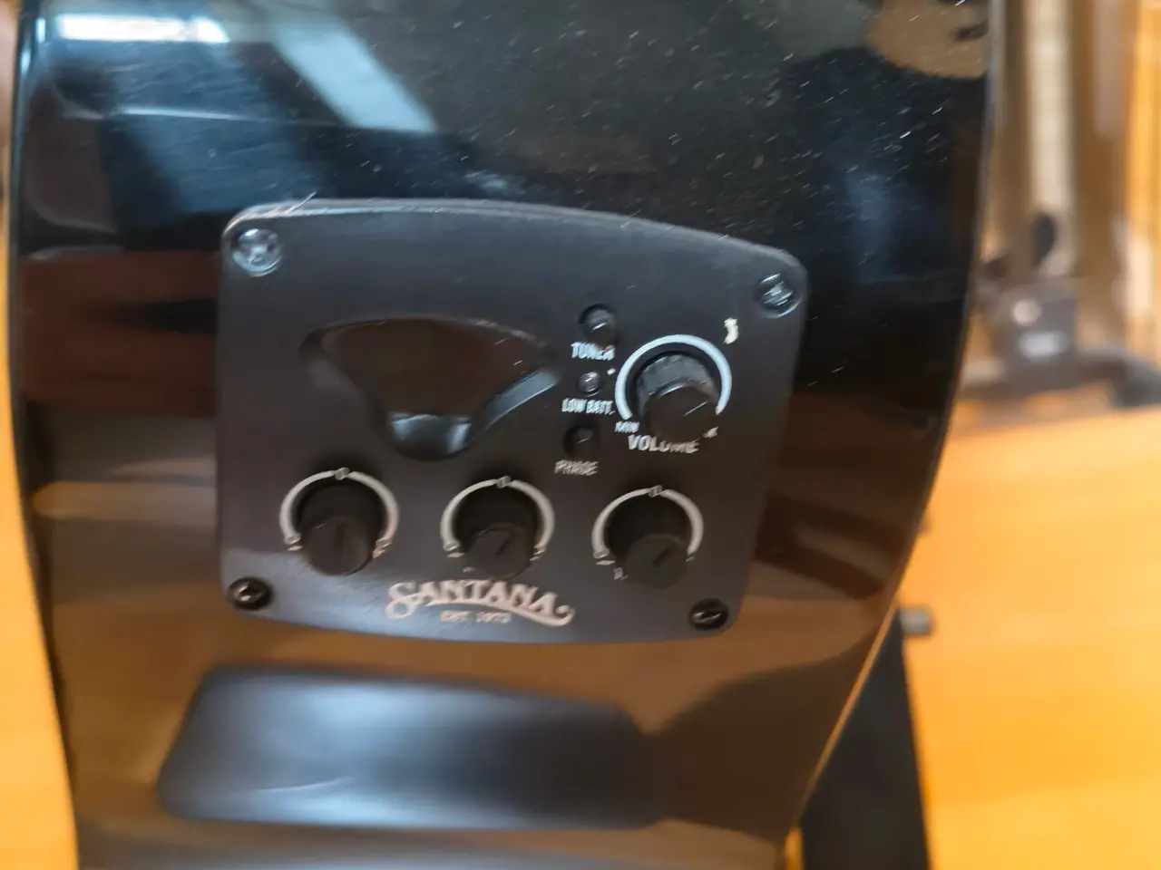 Billede 3 - Santana halvakustisk guitar sort model SAN-B8-BK-E