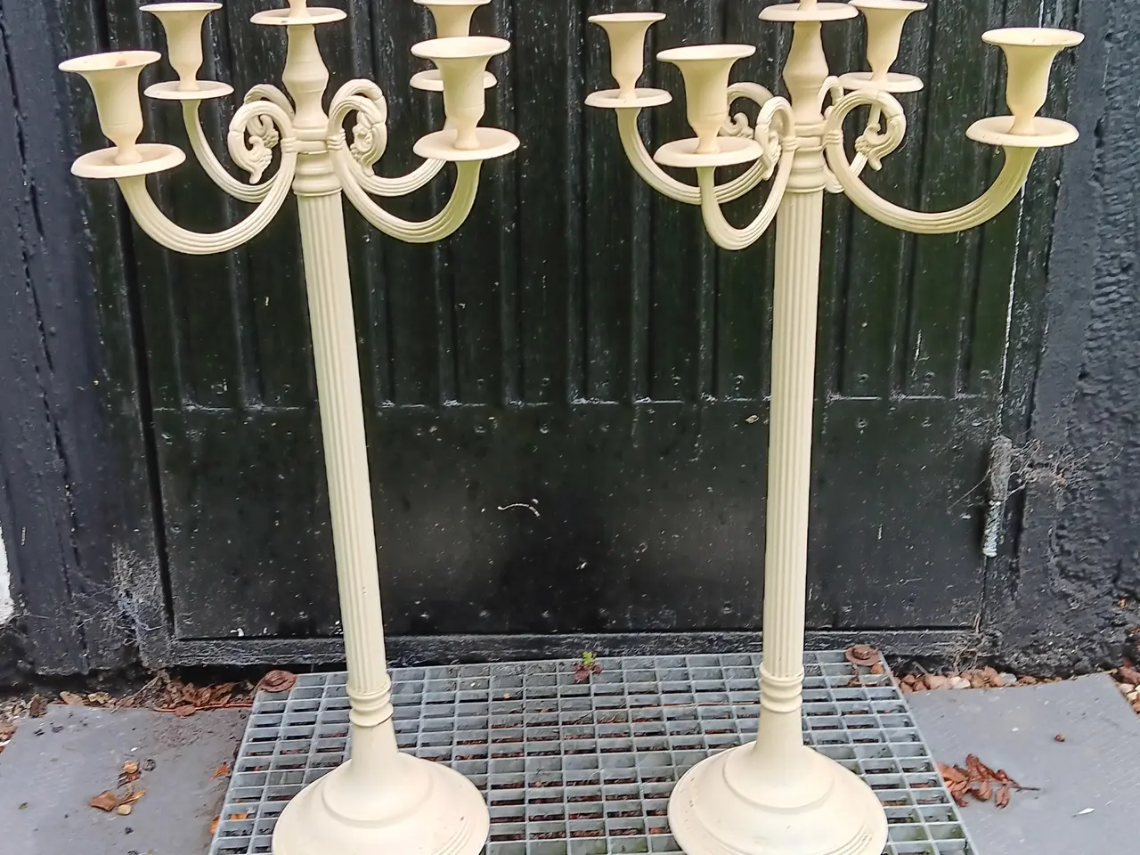 Billede 1 - Gulvlysestager/kandelabre i beige metal