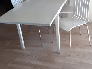 hvidlakeret køkkenbord