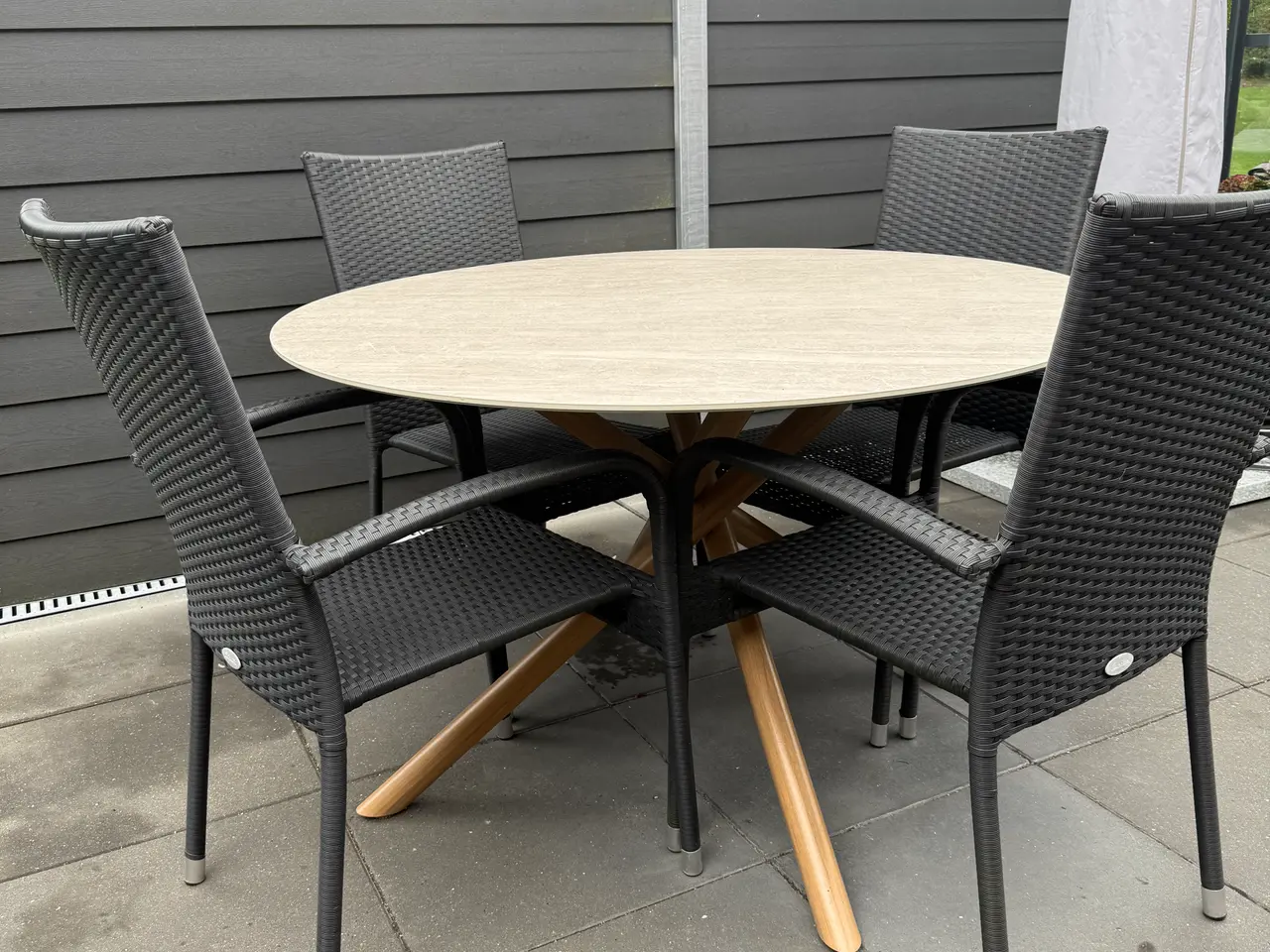 Billede 3 - Rundt havebord ø120 mm