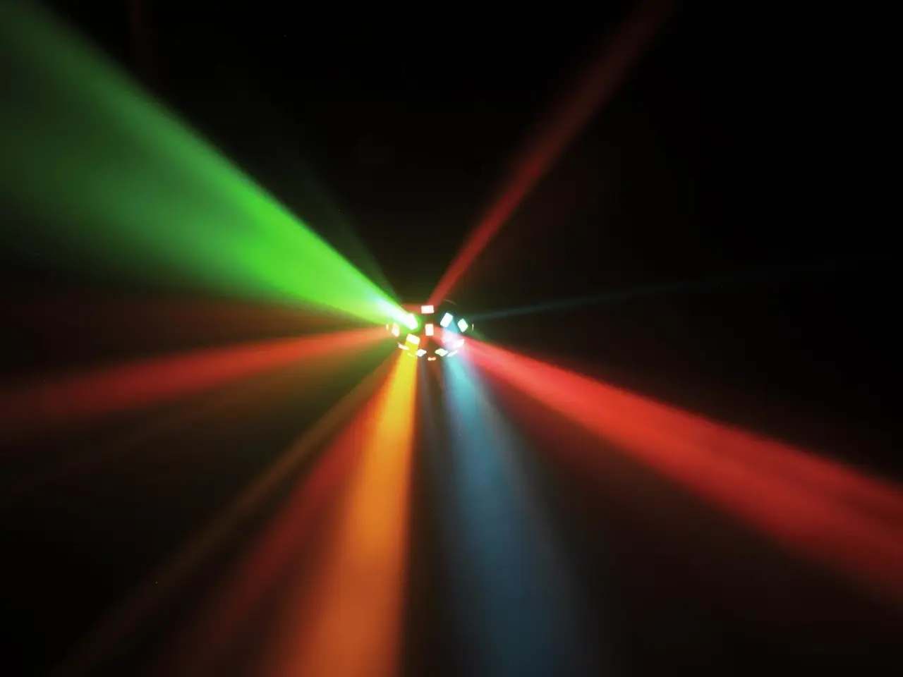 Billede 9 - Udlejes - EUROLIGHT - Z-20 - ZIG ZAG 'C' "LED COB"