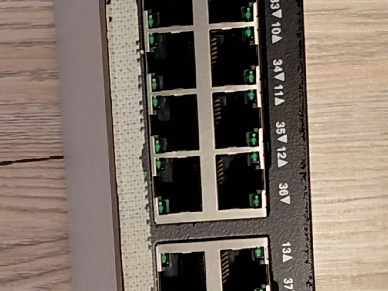 Billede 1 - Cisco SF300-48 48-port 10/100 managed switch.