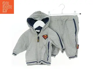 Superman Heldragt fra H&M (str. 68)