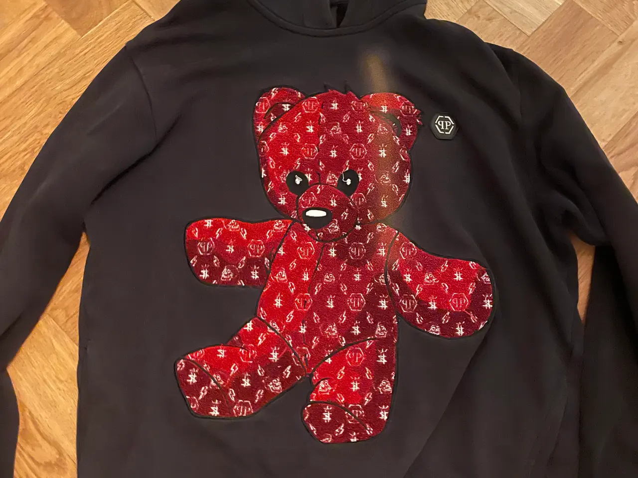 Billede 3 - Philipp Plein Teddy Bear Hoodie – sort/rød