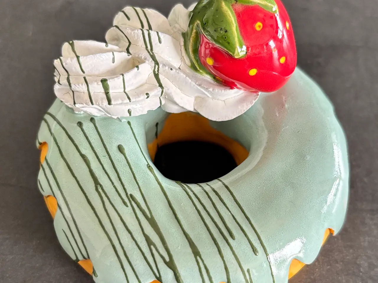 Billede 13 - Donuts håndlavet i keramik.