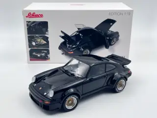 1976 Porsche 934 RSR ( 911 ) 1:18  Super flot 