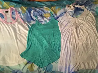 Diverse tops til salg