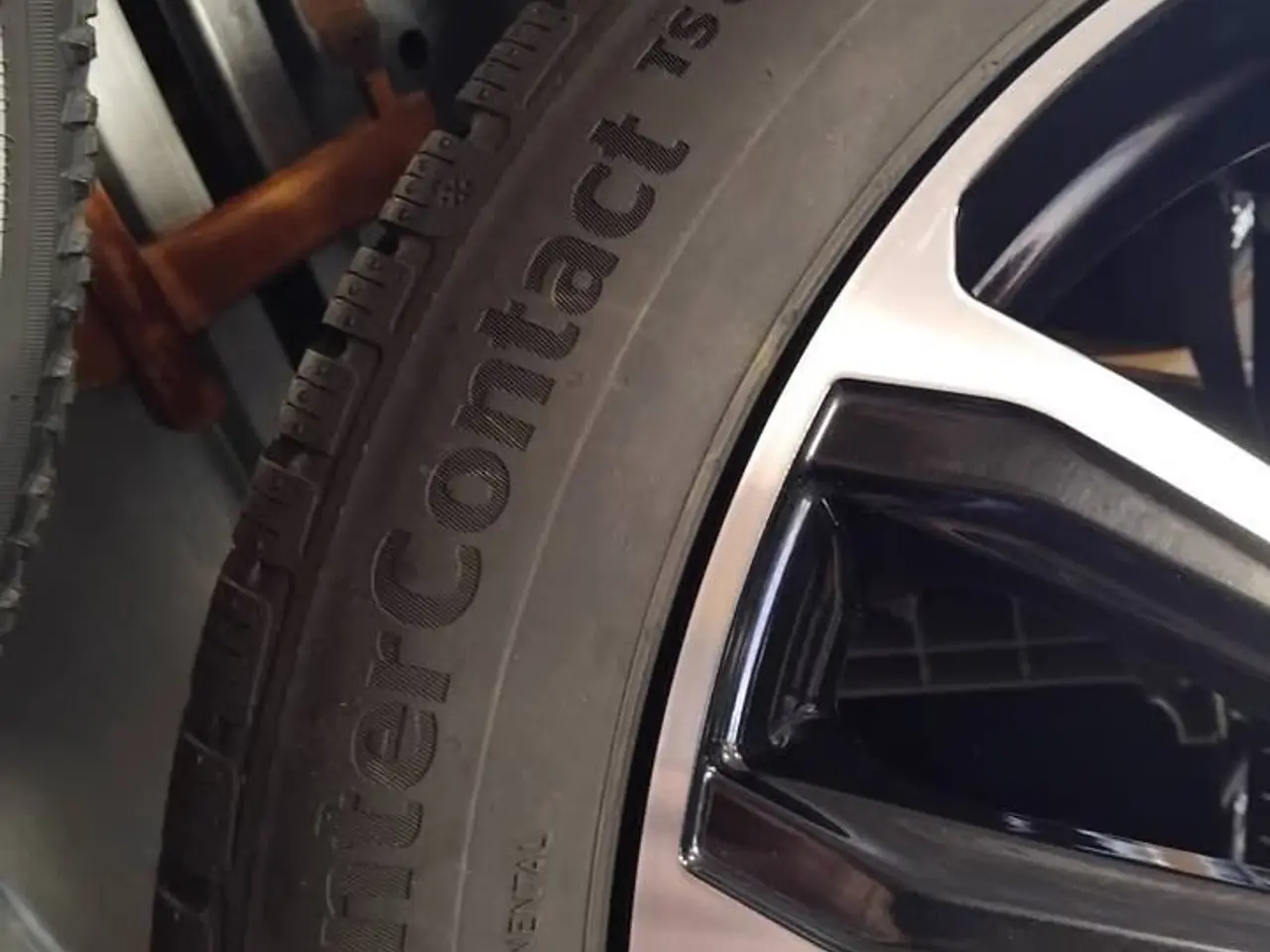 Billede 5 - Renault 5 E-Tech Alufælge med Conti vinterdæk
