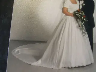 Smuk brudekjole