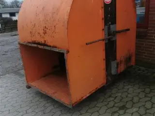 - - - 30 hk AB kornblæser