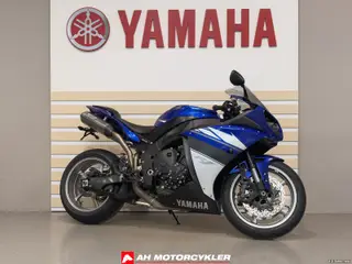 Yamaha YZF R1