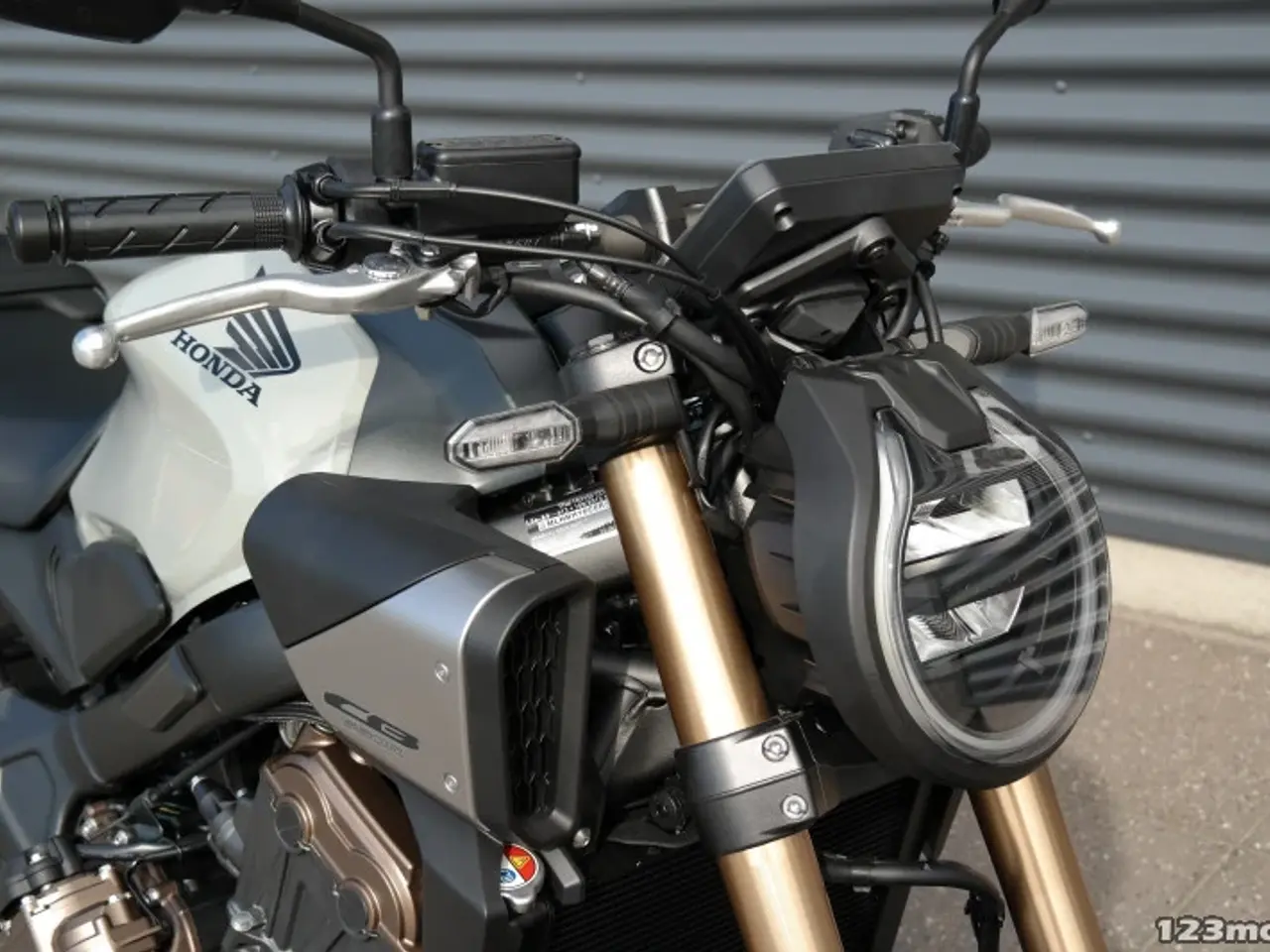 Billede 12 - Honda CB 650 RC MC-SYD BYTTER GERNE