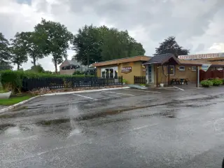 Erhvervsejendom Sælges.