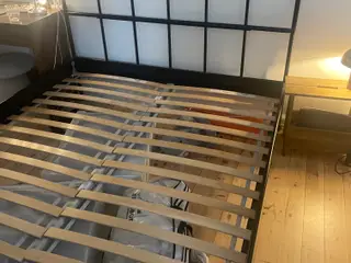 IKEA metal sengeramme med lamelbund
