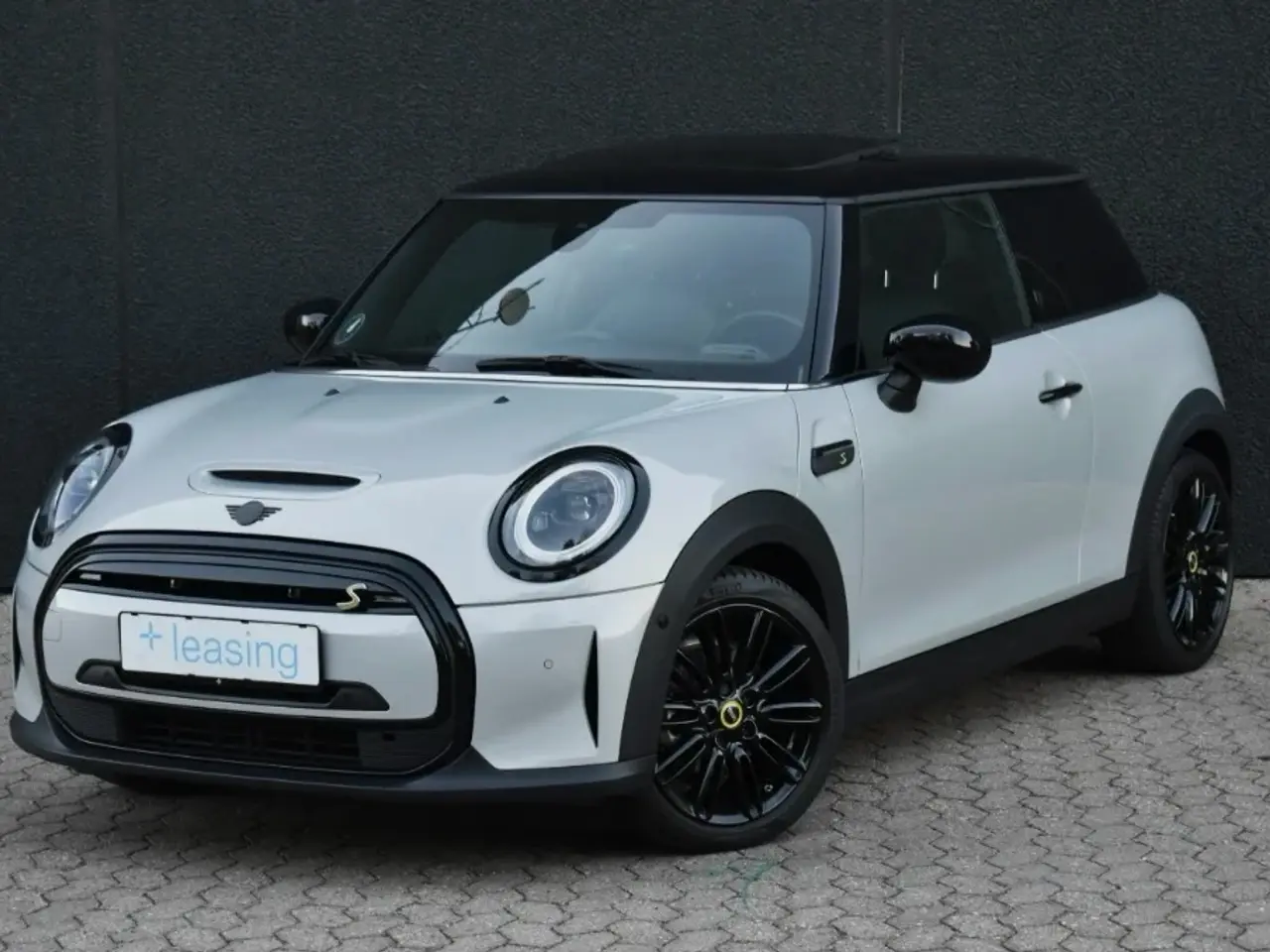Billede 2 - 4 stk originale 17” Mini Cooper SE hjul 5x112