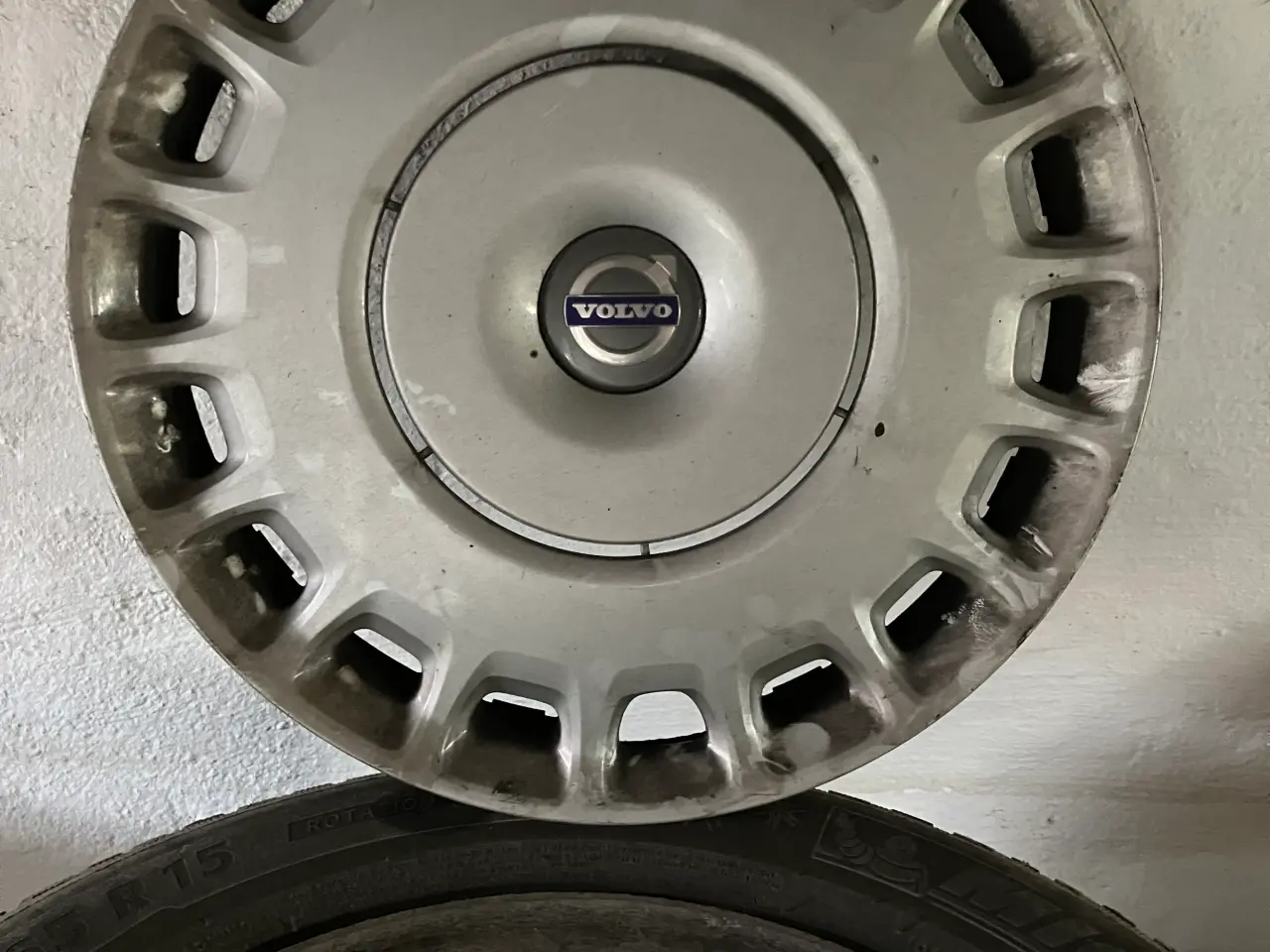Billede 4 - Volvo vinterdæk 195/65 R15