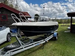 Uttern 560 Exclusive