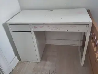 Smalt skrivebord til junior