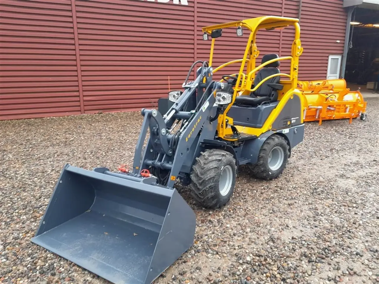 Billede 1 - Eurotrac W11 Mellem arm