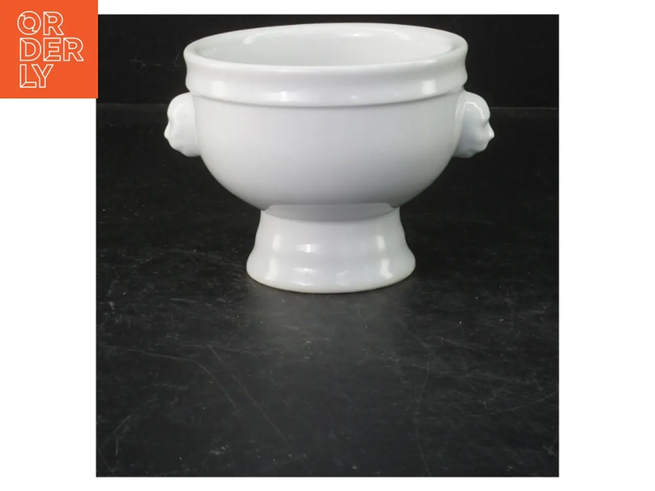Billede 2 - To hvid porcelænsskåle (str. Ø. 11,5 cm. 2 styk)