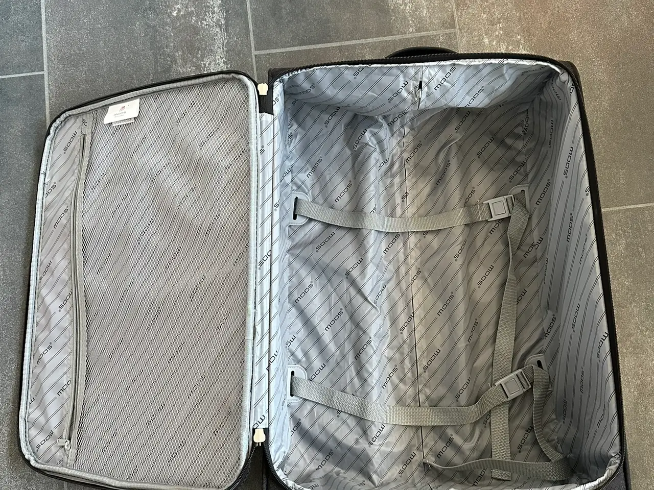 Billede 2 - Mods Letvægtskuffert i polyester 65 cm