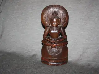 Buddha figur i træ