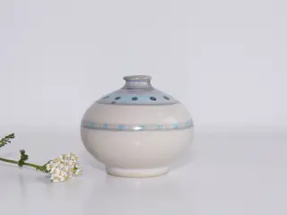 Miniature vase i keramik - Signeret