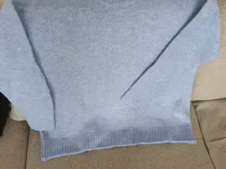 Varm lyseblå sweater str L