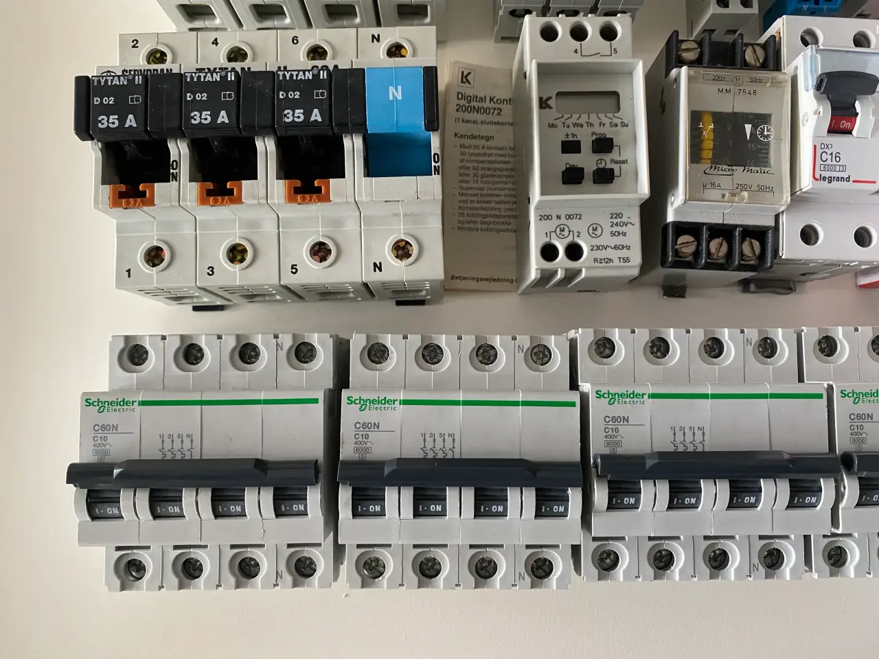 Billede 10 - Schneider Automatsikring  og Kombiafb.