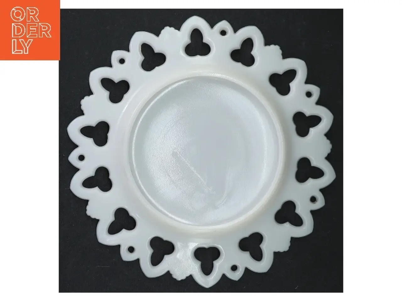 Billede 4 - Hvid porcelænsfad med blonder