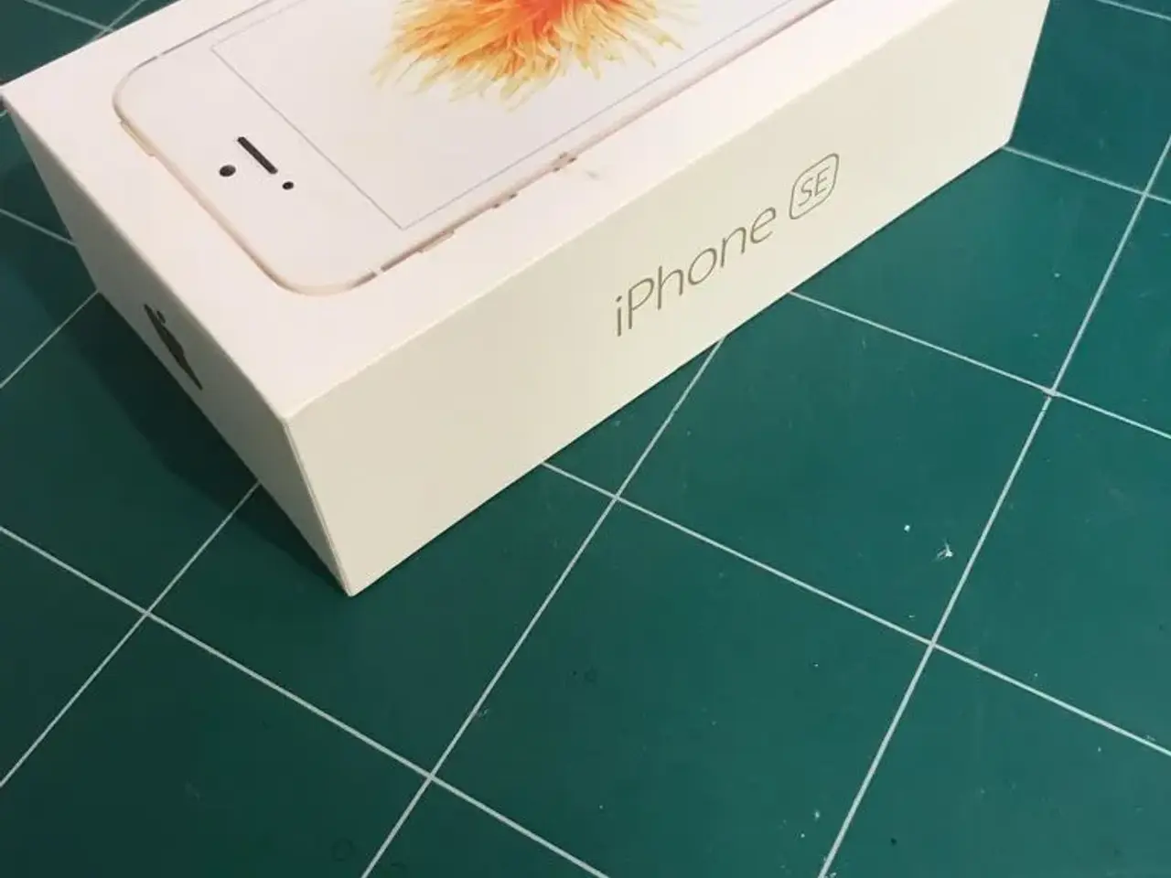 Billede 4 - iPhone SE, 32 GB, guld, Perfekt.