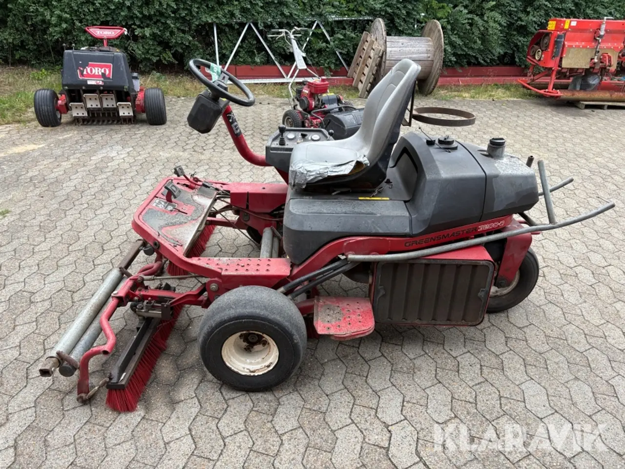 Billede 2 - Triplexklipper Toro Greensmaster 3200-D med børster
