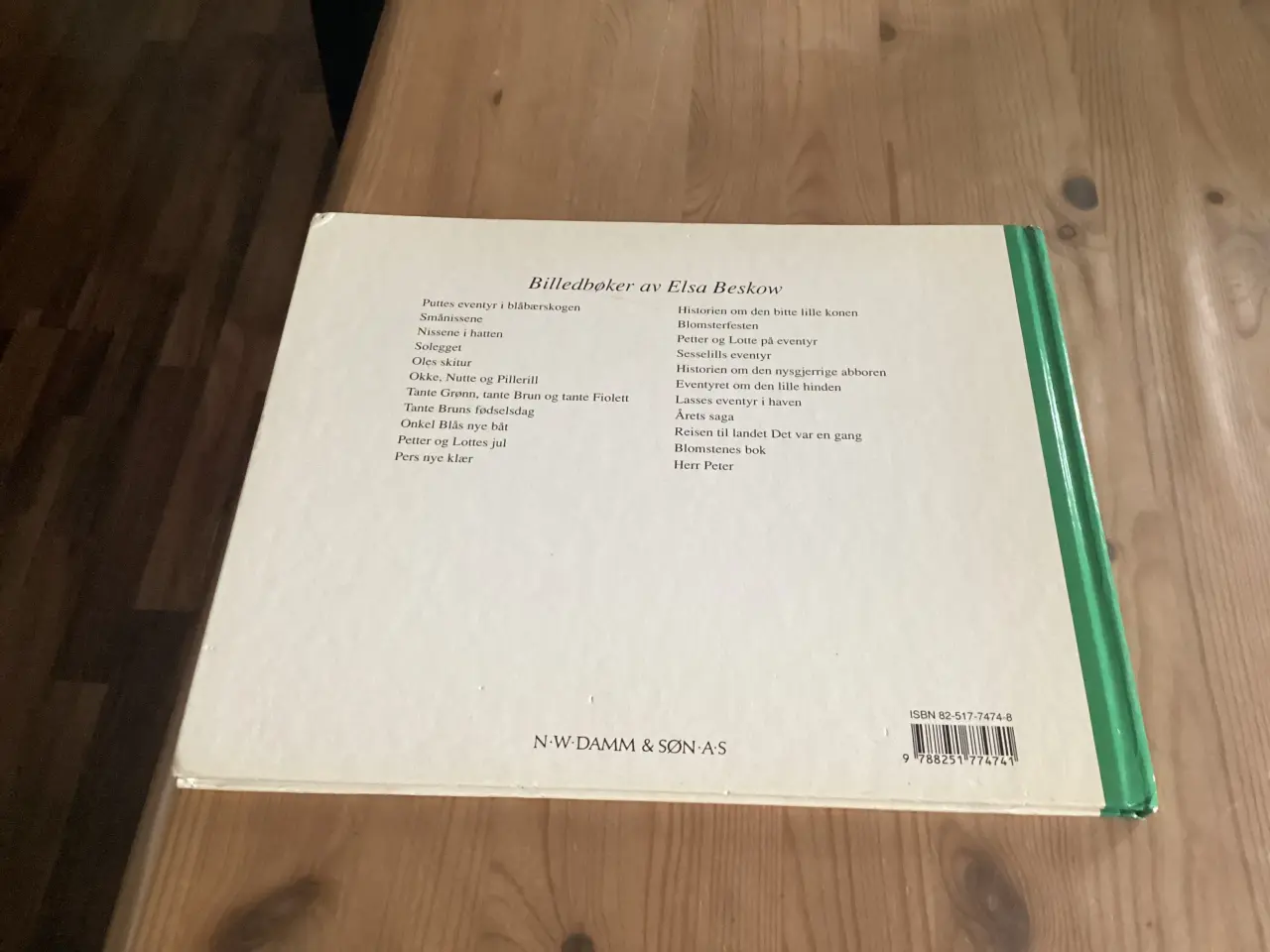 Billede 10 - Jule Bøger