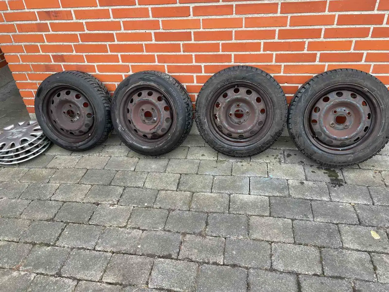 Billede 1 - 14 komplette sæt vinterhjul med næste ny vinterdæk