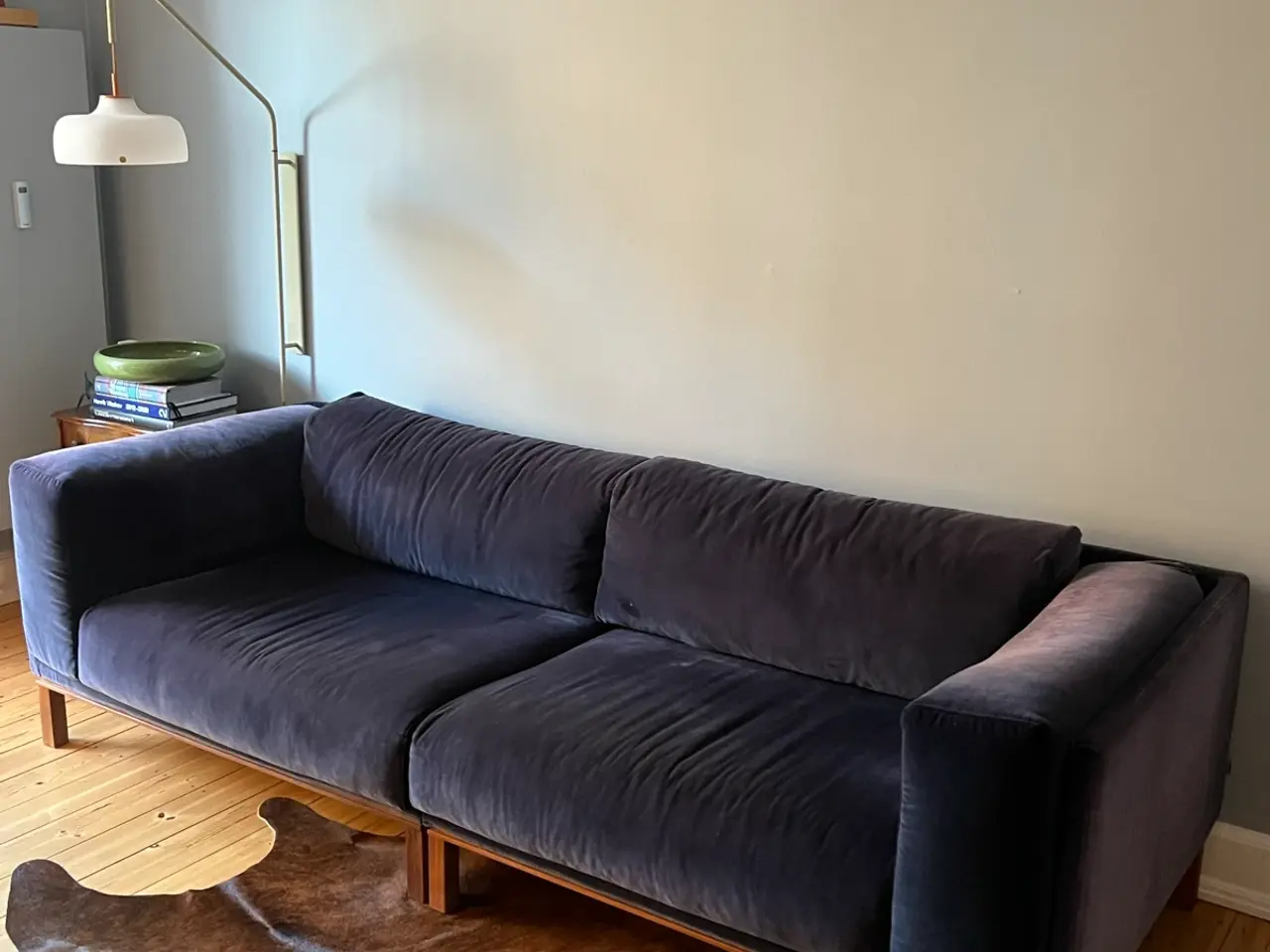 Billede 2 - Blå velour sofa