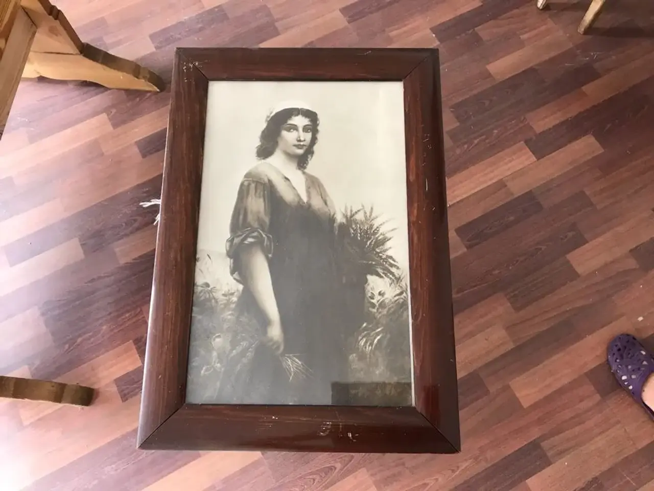 Billede 3 - Fotografi - af en kvinde motiv - mahogniramme