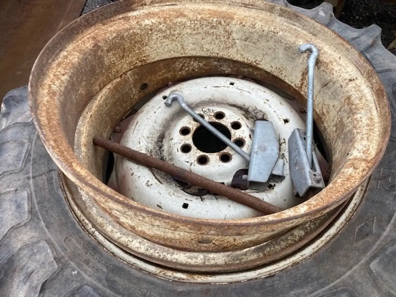 Billede 1 - - - - 16.9-38 m. ring