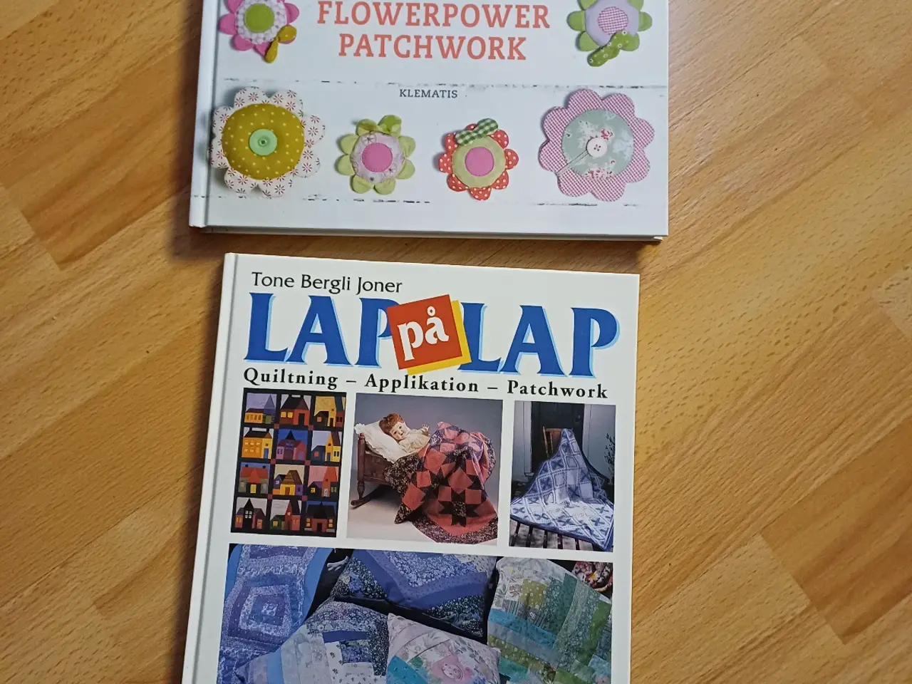 Billede 1 - 2 bøger/ lap på lap /Flowerpower