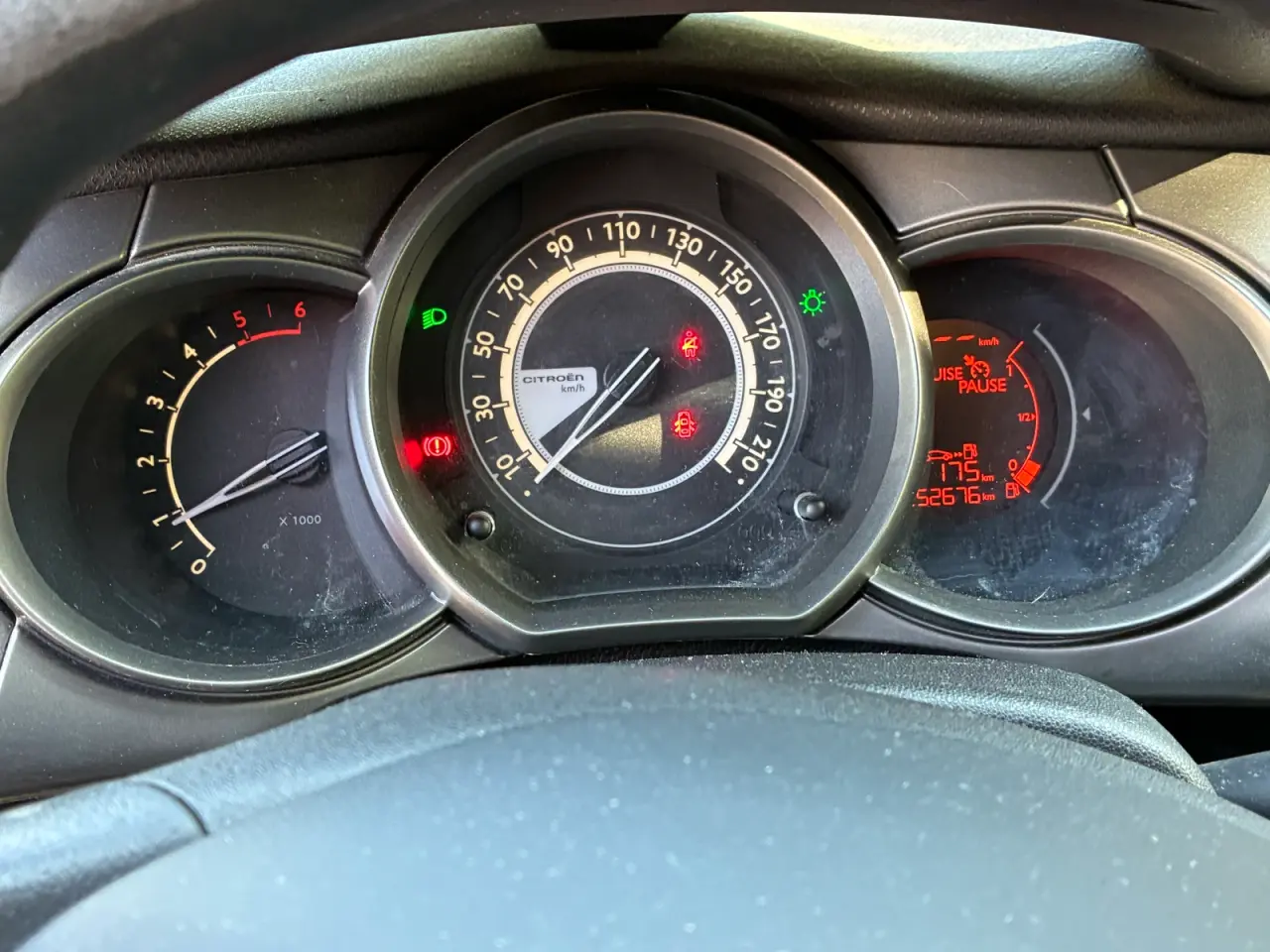 Billede 9 - Citroen c3 1,6 bluehdi 100 33kml 120kr i grøn 