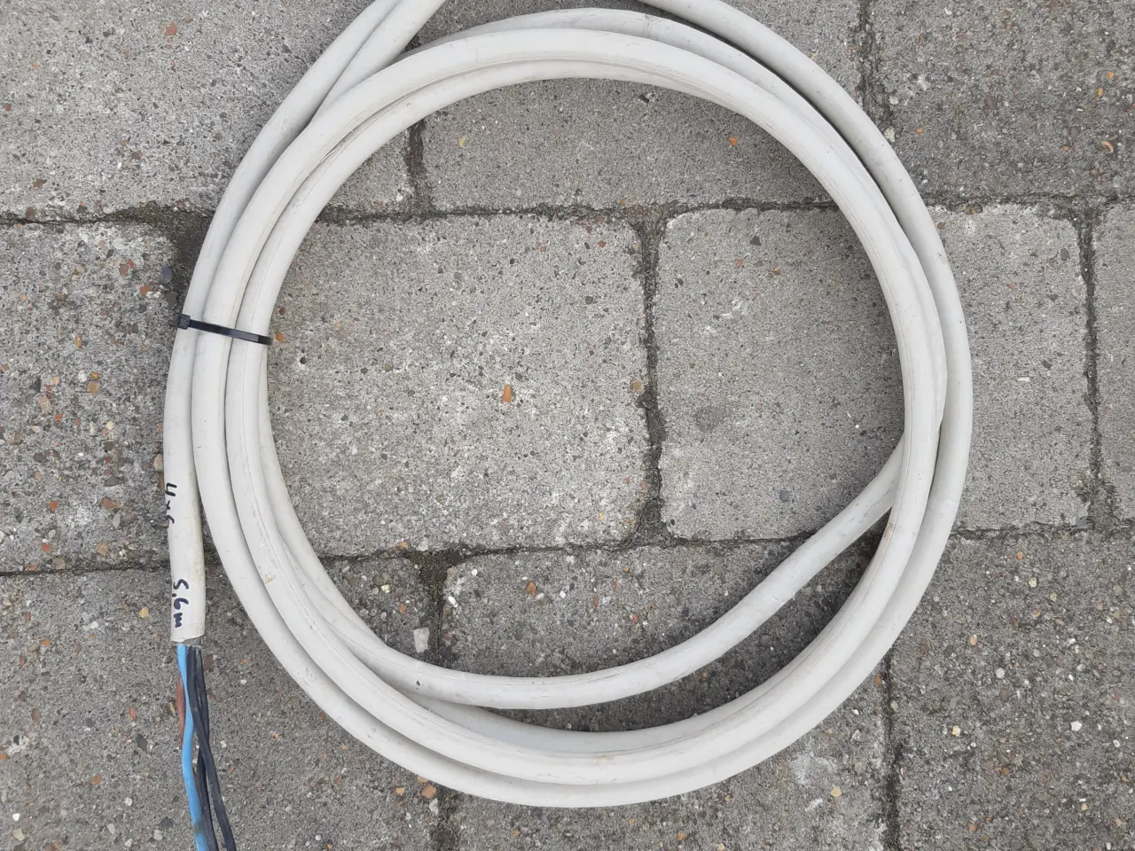 Billede 1 - Elkabel 4x6 mm2 PAP (armeret), 5,6 m