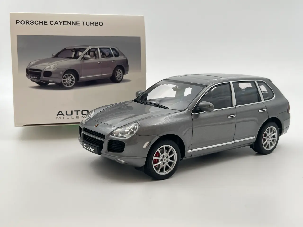 Billede 1 - 2003 Porsche Cayenne Turbo - AUTOart - 1:18