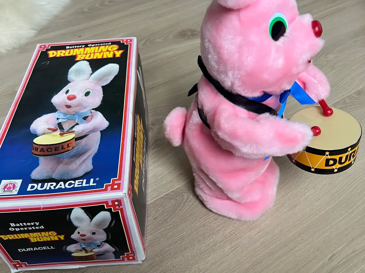 Billede 4 - Duracell Battery Operated Drumming Bunny