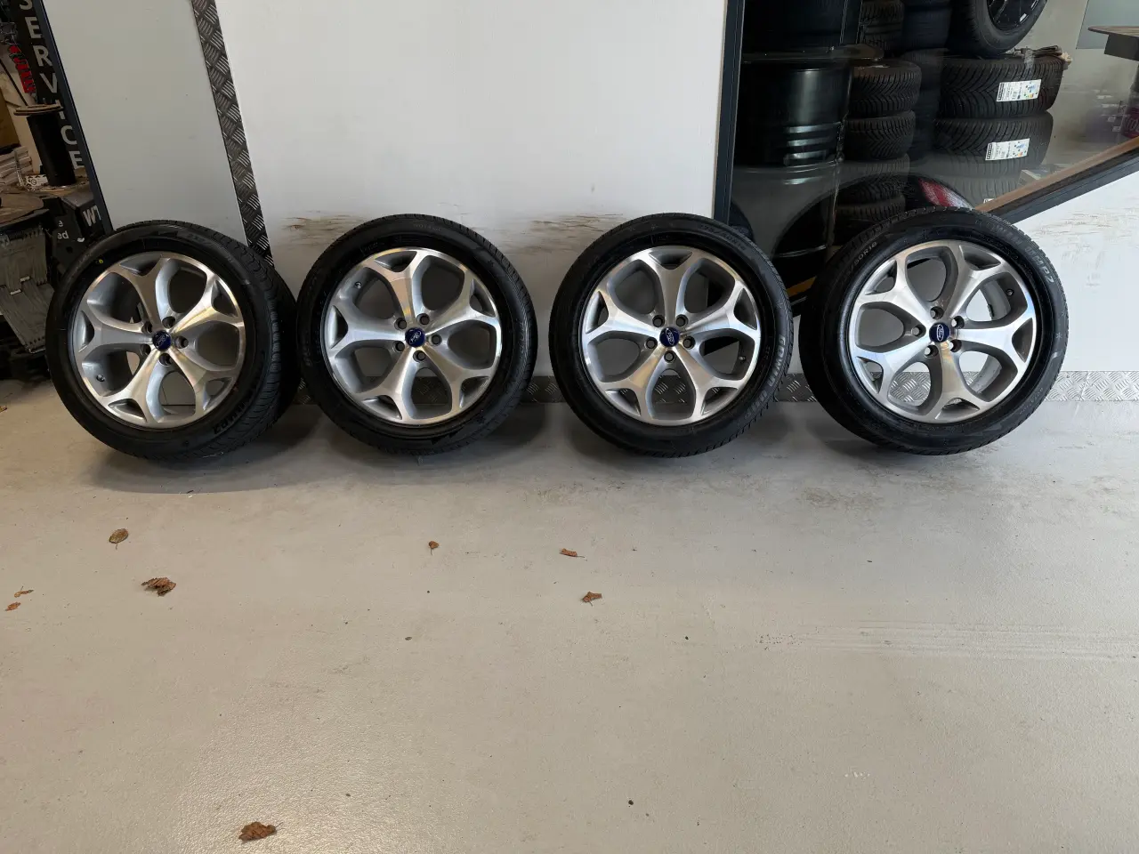Billede 1 - Originale 18” Ford alufælge med nye vinterdæk